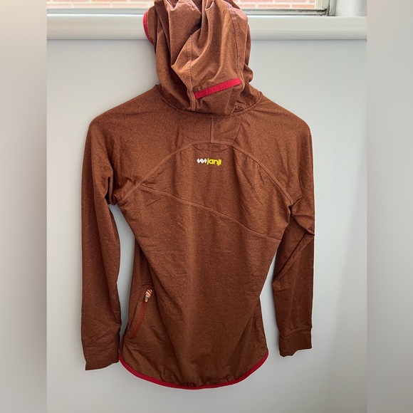 Janji Tops - Janji - Run for Nepal - PONYTAIL HOODIE